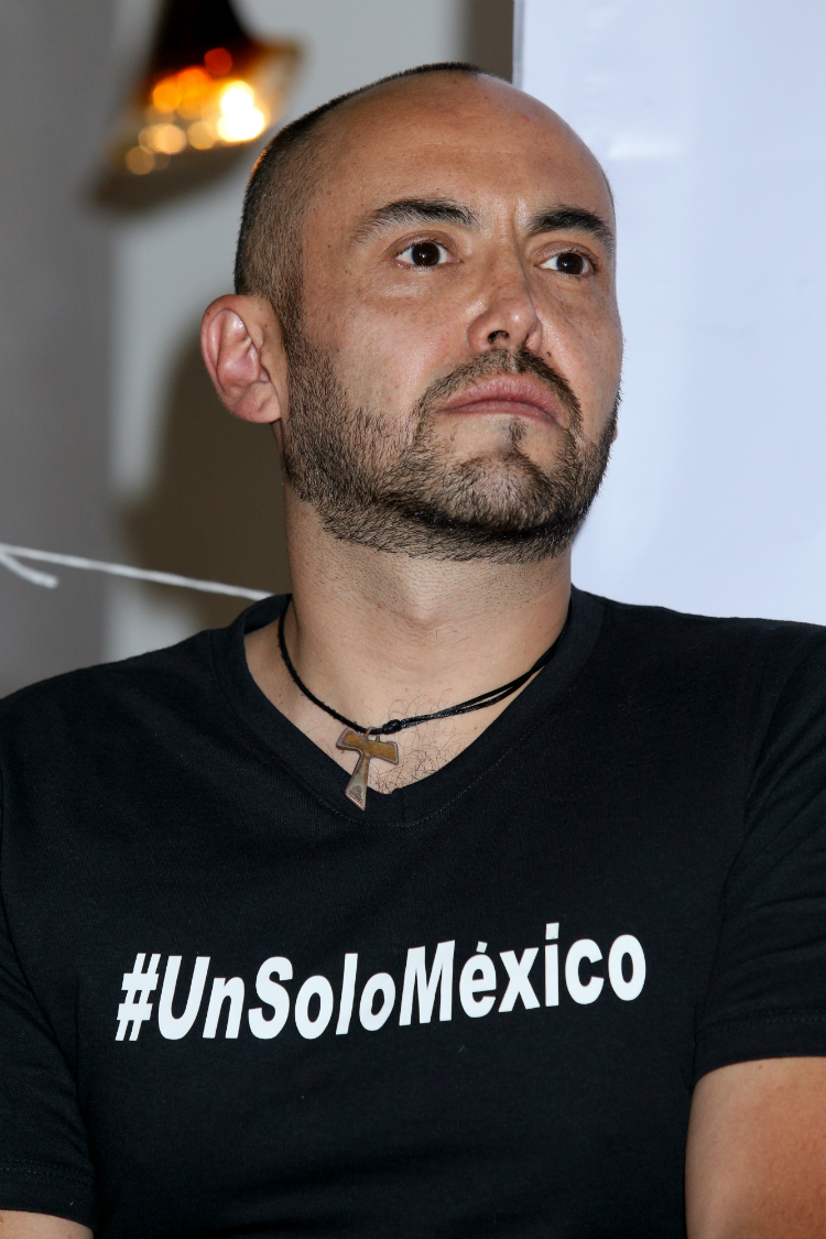 Mauricio Clark dispuesto a ir a la cárcel para ayudar a que homosexuales "se curen"