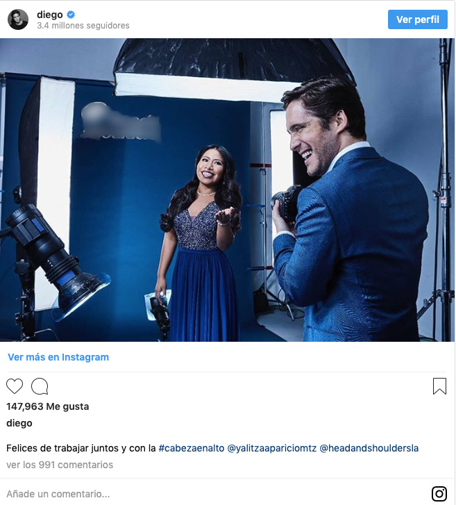 Yalitza Aparicio y Diego Boneta trabajando juntos.