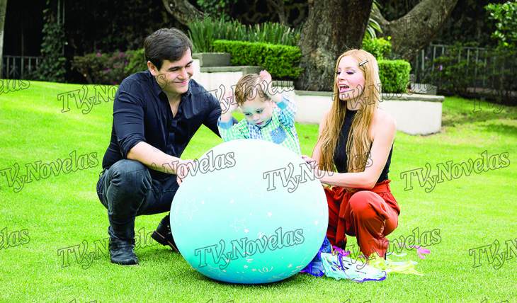 Julián Figueroa, Imelda y José Julian. Foto: Octavio Lazcano