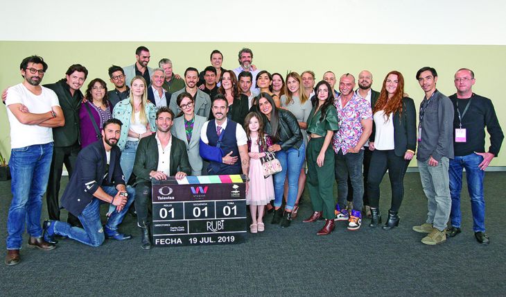 Elenco de Rubí. Foto: José Luis Ramos