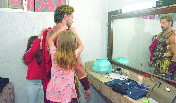 Gabriel Soto y sus hijas. foto: Jaime Nogales