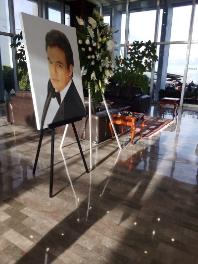 Así lució el hangar para recibir a José José