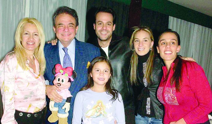 José José, Sara Salazar, Sarita, José Joel, Donaji y Marysol. Foto: Archivo TVyNovelas