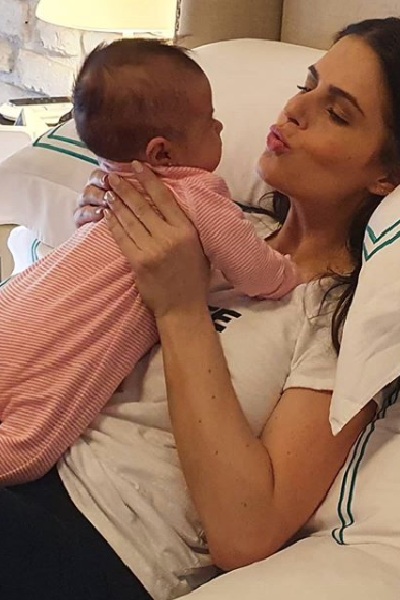 Claudia Álvarez y Kira. Foto: Instagram