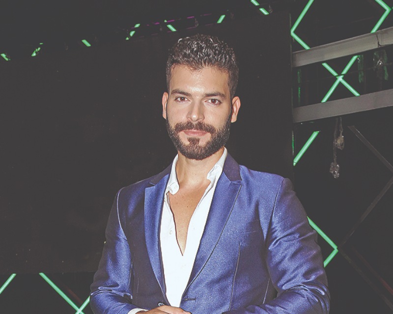 Famosos celebran a distancia a mamá