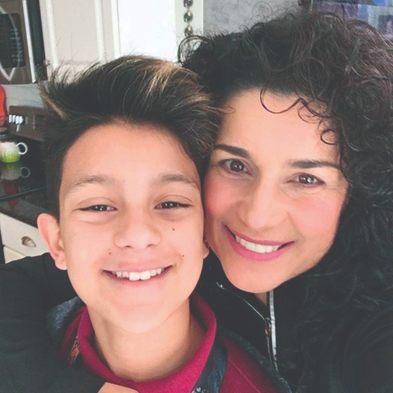 En exclusiva, Karina habla de su hijo transgénero, ¡congeló sus óvulos! (VIDEO)