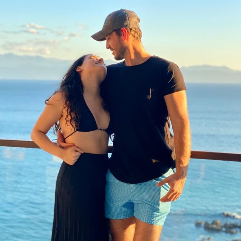 ¡Alejandro Fernández ya huele a suegro! Su hija ya quiere boda