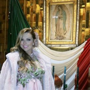Marjorie de Sousa en la Basílica de Guadalupe