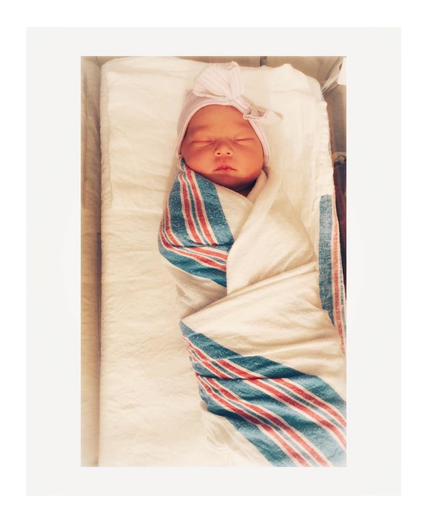 Kate Hudson comparte la primera foto de su bebé