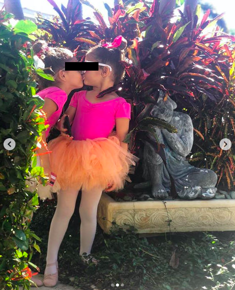 Critican a Aaron Díaz y Lola Ponce por foto de sus hijas