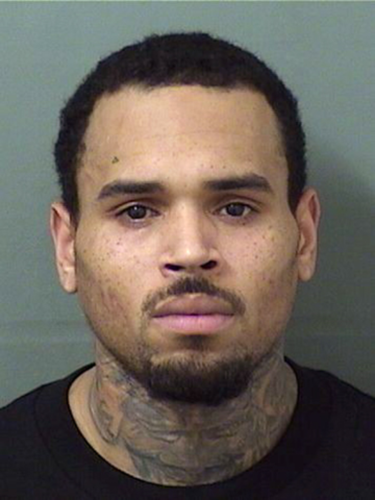 Detienen a Chris Brown en París acusado de violación