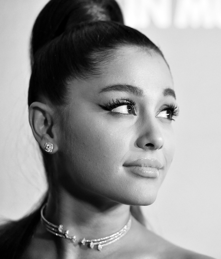 A sus 25 años, Ariana Grande iguala hazaña que The Beatles