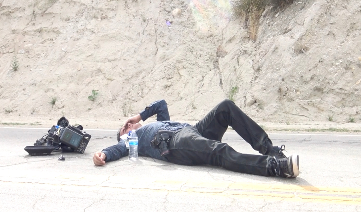 Camarógrafo golpeado en la boda de Chiquis Rivera. Foto: The Grosby Group
