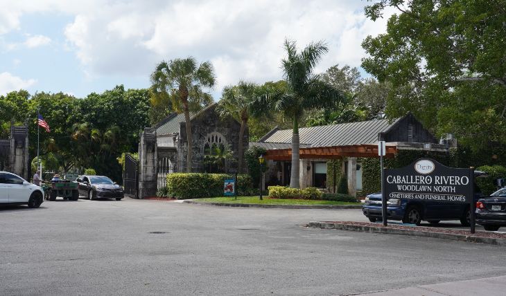 Funeraria Caballero Rivero Westchester, en la Florida. Foto: Luis Fernández